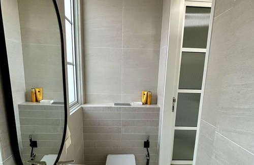 Lavender Apartment | Glass Tower in the heart of SG
