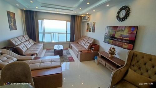 Ar-Raml 1 Apartment | Gleem Luxury Condo Direct Sea view G18