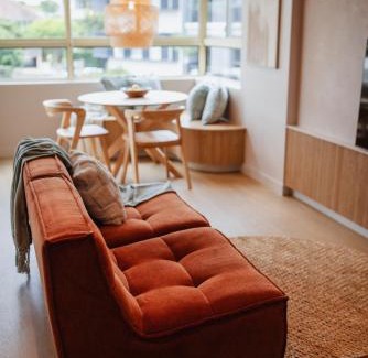 New Farm Apartment | Glen Eagles Suite