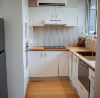 New Farm Apartment | Glen Eagles Suite