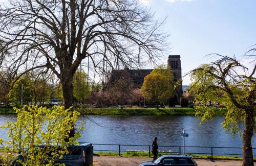 Inverness City Centre Hotel | Glen Mhor Hotel at Uile-bheist 'Brewstillery'