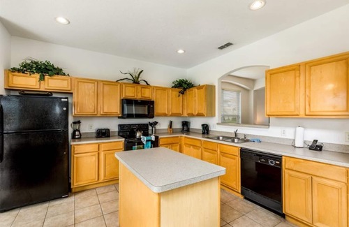 Sunrise Lakes Villa | Glenbrook Resort - 4 Bedroom Executive Private Pool Home