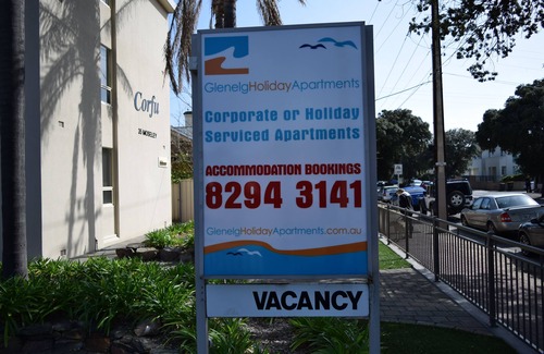 Glenelg Apartment | Glenelg Holiday Apartments - Ellis 200 m away from the Esplanade Glenelg