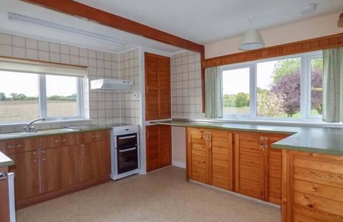 Saxmundham Cottage | GLENHAVEN, family friendly, country holiday cottage in Snape, Suffolk