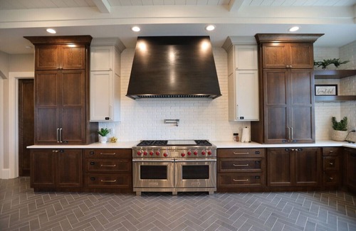 Fish Haven Apartment | Glenn Haven - Luxurious Cabin on 40 Acre Sleeps 60