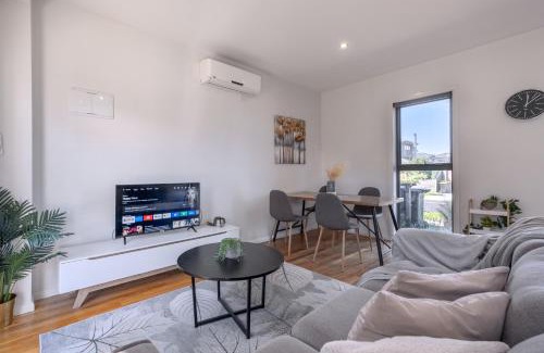 Glenroy House | Glenroy 2br1ba In Townhouse Parkingwi-fibath