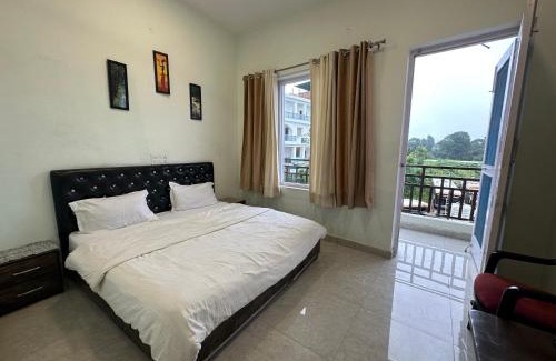 Gunehr Hotel | Gliders Inn By Sunchasers