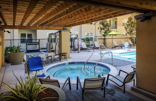 Pilgrim - Triton Apartment | Global Luxury Suites Foster City