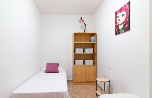 Port de Sagunt Apartment | Global Properties: Global Properties: Practical apartment with 2 bedrooms and terrace