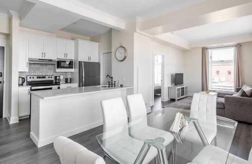 Smiths Falls Apartment | GLOBALSTAY . Rideau 2Br Signature Apartment Free Parking