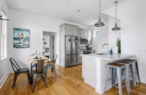 Cannonborough Elliotborough Apartment | Globetrotter Suite C | Dreamy Historic Getaway