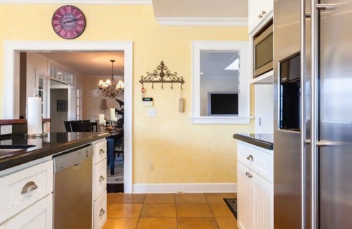 Coronado House | Glorietta BayView Cottage with water view!