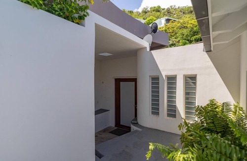 Pointe Milou Villa | Glorious 3 BDRM Villa w Breathtaking Views