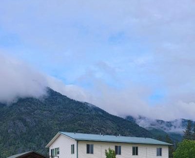 Columbia Falls Apartment | GNP Columbia Mountain Chalet - Heavens Peak