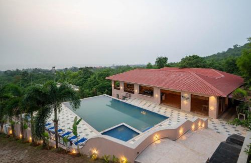 Chopdem Hotel | Goa Crescent Resort - A Hilltop Seaview Escape