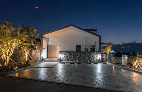 Aewol House | Gobajinin Private Pool Villa