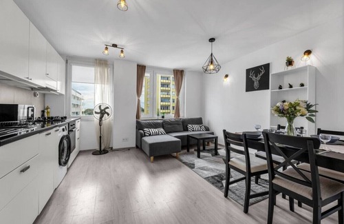 Praga Poludnie Apartment | Goclaw Apartment - 48m2, Balcony - by Rentujemy