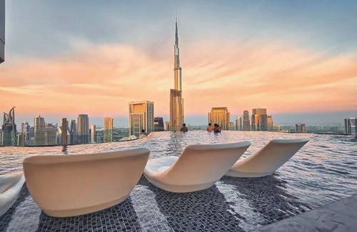 Downtown Dubai Apartment | Gogoto 2BR Burj View Infinity Pool High Floor