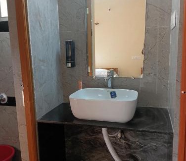 Hireguthi House | Gokarna Beach Nirmala Homestay - Bachelors Not Allowed