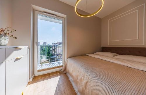 Rzeszow Apartment | Gold&Marble Luxe Apartment- City Centre, Free Parking by StayNest