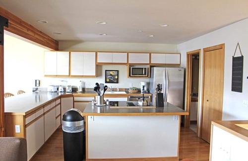 Woodmoor Condo | Gold Point Townhouse with Amazing View of Breckenridge Mountain