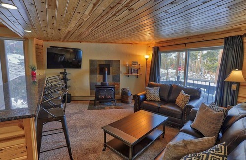 Peak 8 Condo | Goldcamp Launchpad - Location, Hike & Hot Tub!