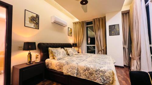 Loralai District Apartment | Goldcrest Luxury Serviced Apartments DHA Phase 4 Lahore Near Airport & MM Alam Road