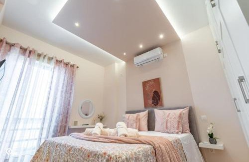 Aigaleo Apartment | 'Golden Angel' Apartment With Modern Style