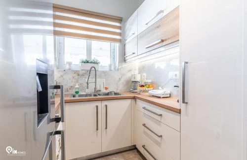 Aigaleo Apartment | 'Golden Angel' Apartment With Modern Style