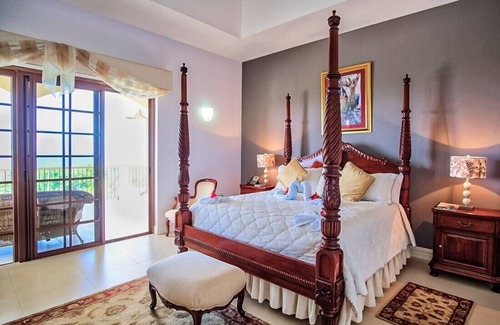 Montego Bay Villa | Golden Castle 8-LUXURY VILLA! FULLY STAFFED! POOL! GOLF! SECURITY!