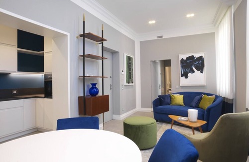 Santo Spirito Apartment | GOLDEN DRAGON SUITES 102
