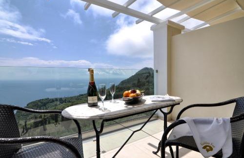 Lakones Apartment | Golden Fox Studios and Suites