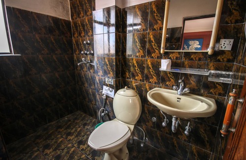 Bhaktapur Hotel | Golden Gate Guest House