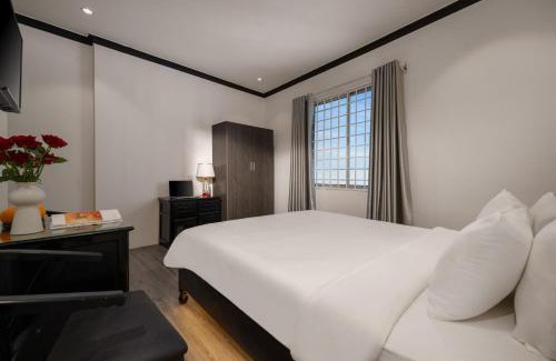Hue City Centre House | Golden Glow Hue City