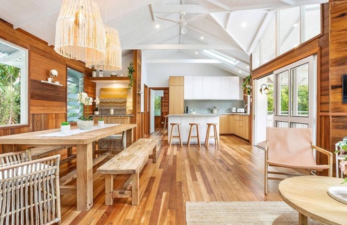 South Golden Beach House | Golden Hus - spacious South Golden Beach home