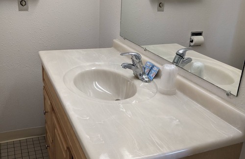 College Hotel | Golden North Inn