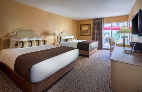 Laughlin Resort | Golden Nugget Laughlin