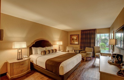 Laughlin Resort | Golden Nugget Laughlin