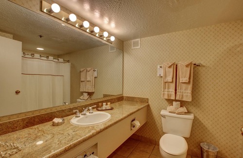 Laughlin Resort | Golden Nugget Laughlin