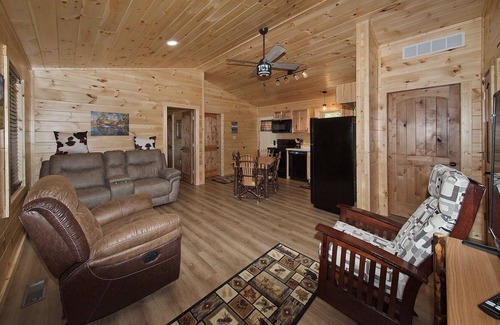 Logan Cabin | Golden Pine, 2 bed/2 bath, hot tub, Wifi, pond,