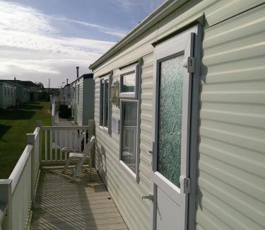 Ingoldmells Resort | Golden Sands Salisbury GS 8 Berth Heated Access to the beach