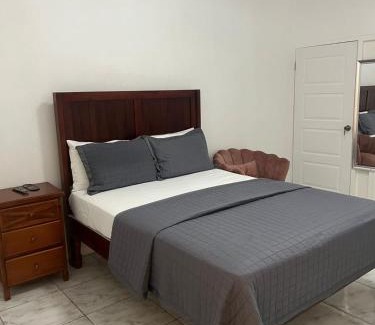 Saint Andrew House | Golden Spring Guest Rooms by Sebastian