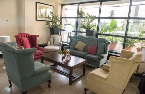 Freetown Hotel | Golden Tulip Essential Kimbima