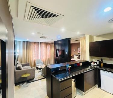 Ofin Hotel | Golden Tulip Oniru Suites