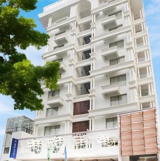Banani Hotel | Golden Tulip The Grandmark Dhaka