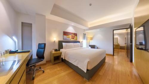 Banani Hotel | Golden Tulip The Grandmark Dhaka