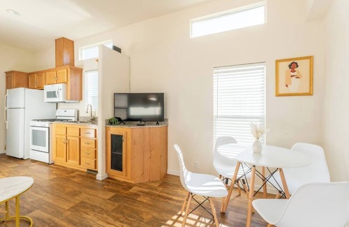 Fort Bragg House | GoldenGlow! DTFB. SameDayBooking