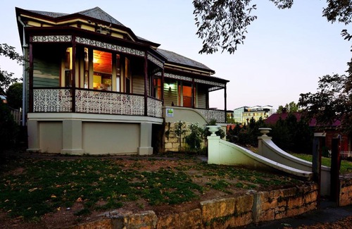 Bendigo House | Goldfields Executive House-4BR 3BA Sleeps 8-10 Corporate stays-Bendigo CBD