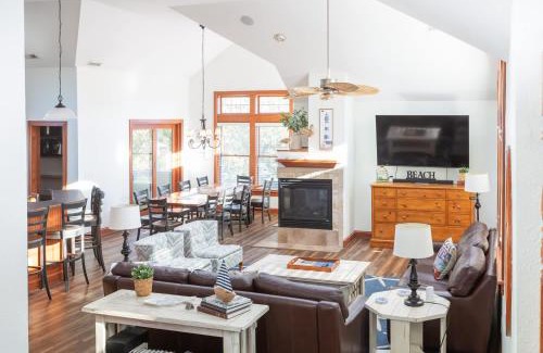Corolla House | Golf Cart Friendly Pool Game Room & Resort Perks