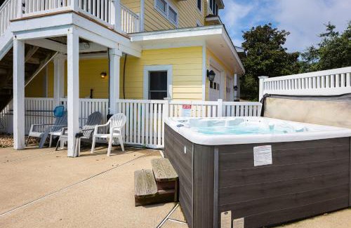 Corolla House | Golf Cart Friendly Pool Game Room & Resort Perks